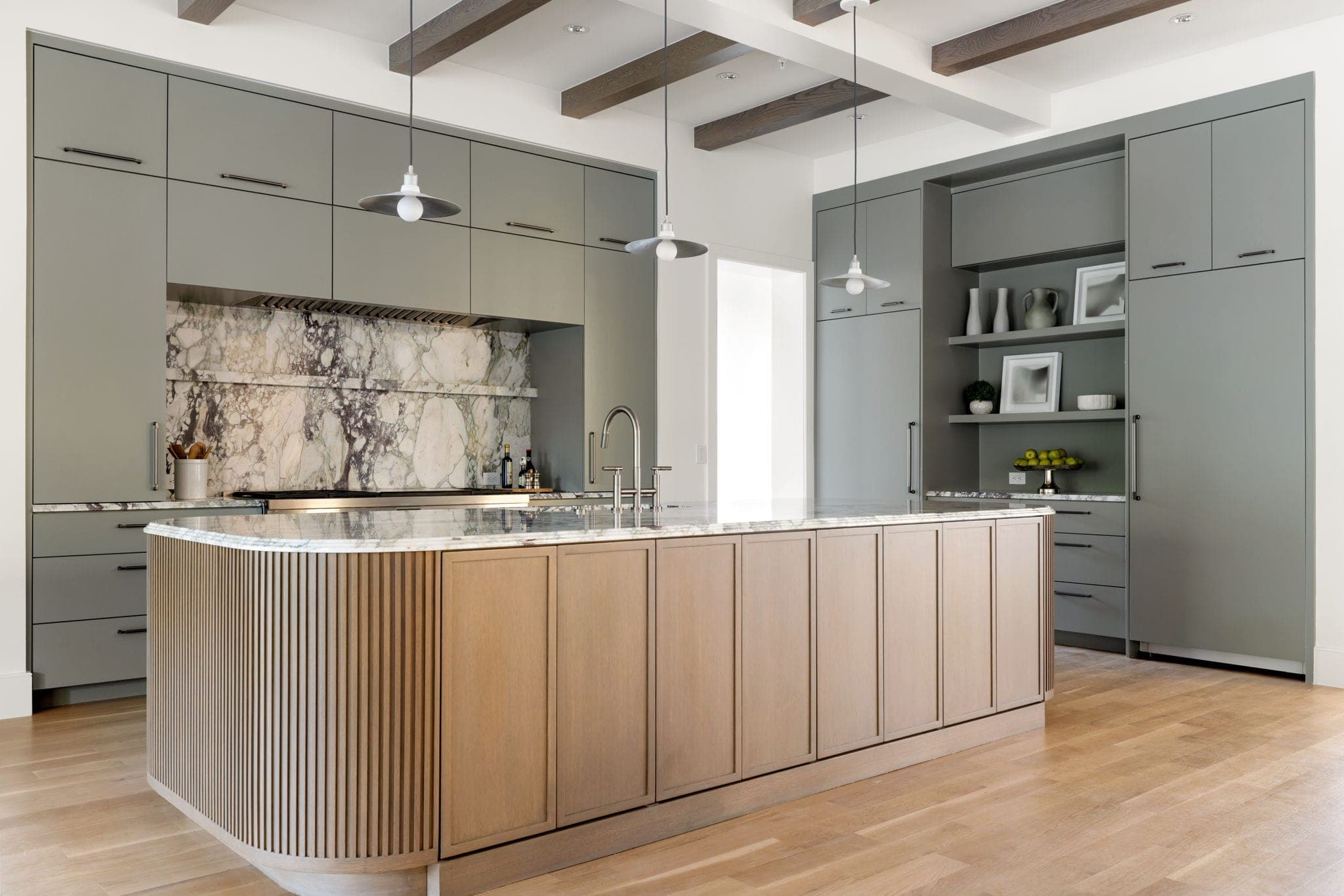 Kitchen in Calacatta Viola Green marble